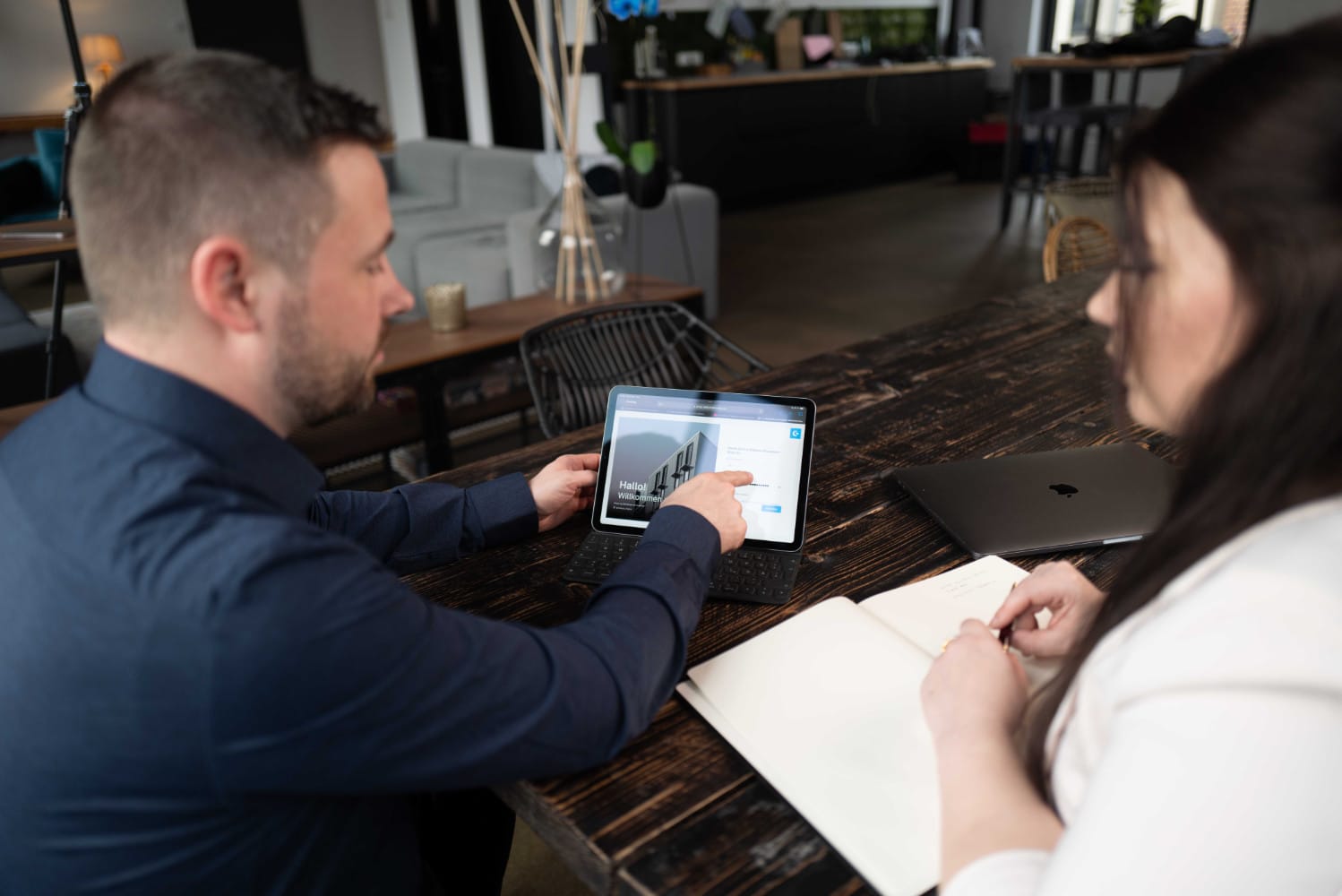 Freie Artikel  page feature
                        image